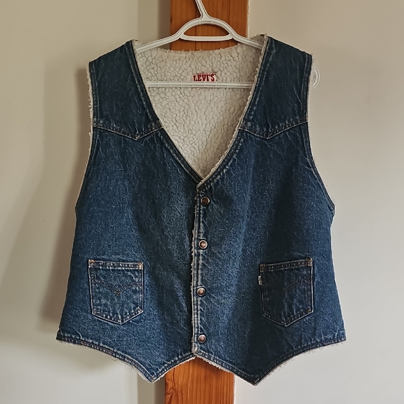 Levi's Other - Vintage 70s 80s Levi's Dark Blue Denim Sherpa-Lined Vest - Size XL